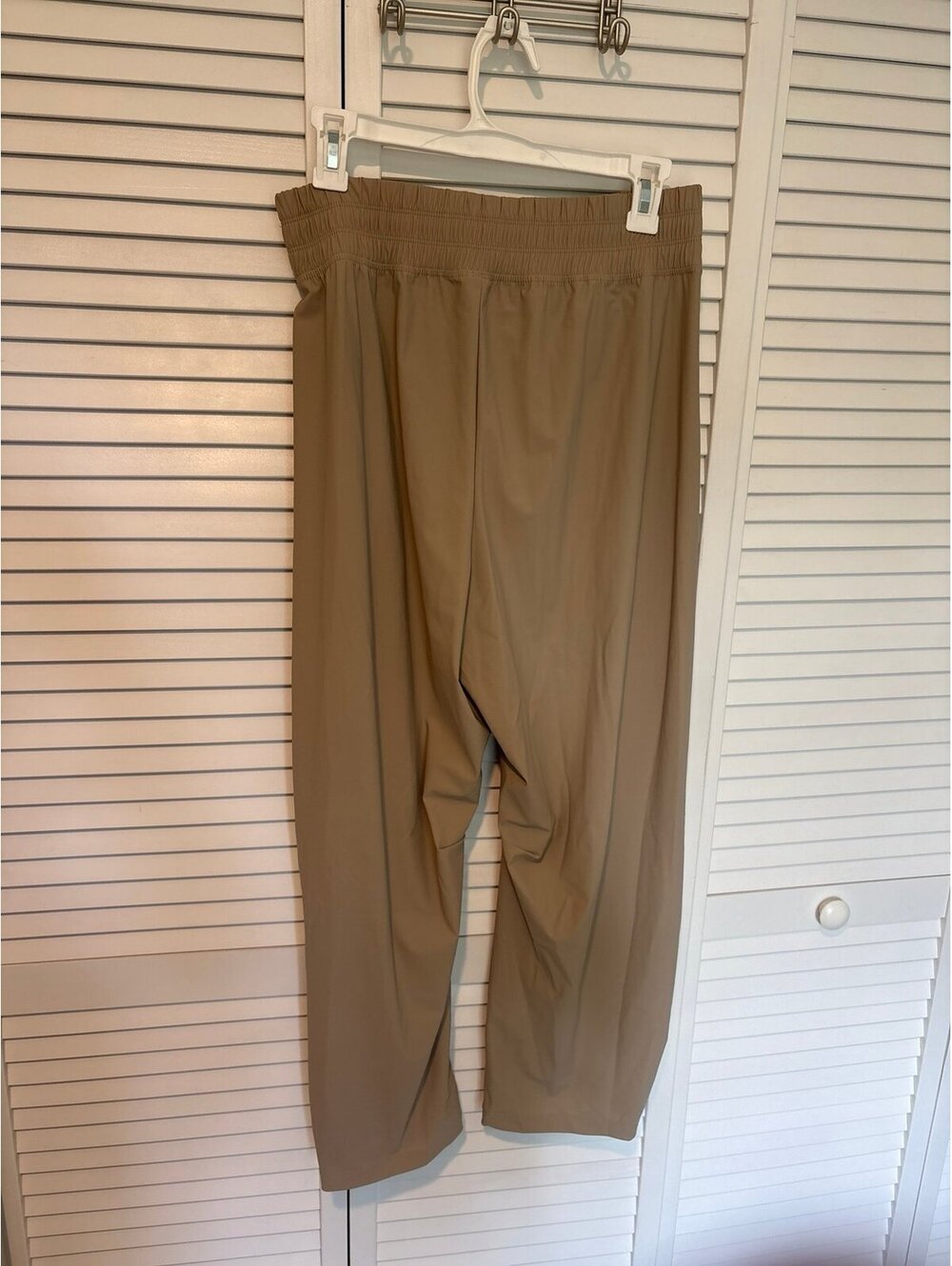 Old Navy High-Waisted SleekTech Barrel Ankle Pants Md - Picture 6 of 8